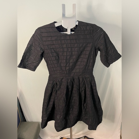 GAP Black eyelet fit and flare dress size 2 - Picture 1 of 9